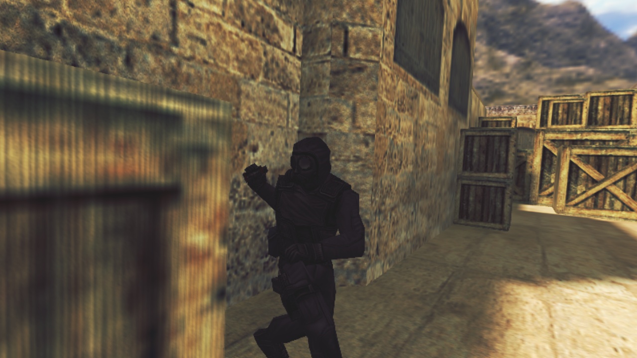 Policia con granada HE cubriendo en la plataforma de site B Dust 2